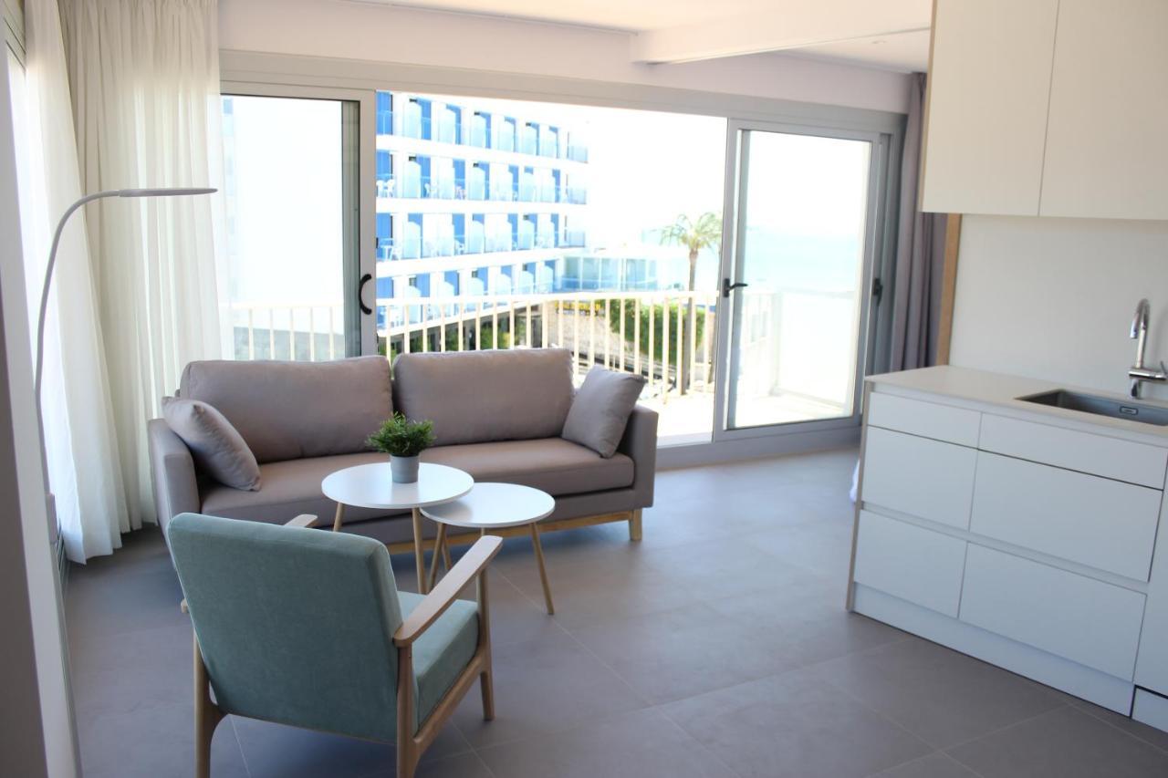 Beautiful Loft, Huge Sunny Terrace, View Over The Beach And Sea Roses Exterior foto
