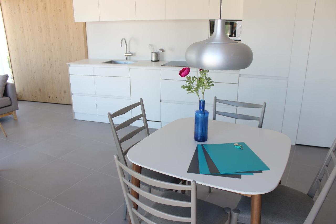 Beautiful Loft, Huge Sunny Terrace, View Over The Beach And Sea Roses Exterior foto